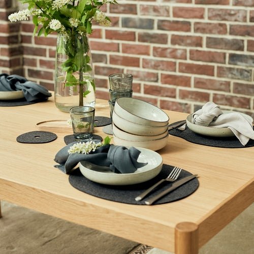 Natural wool felt placemats MILLESTONES | Gray or black - CASA DESIGN